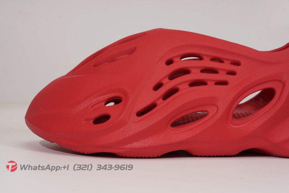 Adidas Yeezy Foam Runner Vermilion SIZE 3748.5 [Model28349428